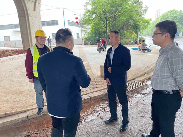 張世東前往市政建設(shè)斗南路提升改造工程項目檢查指導工作6001.jpg