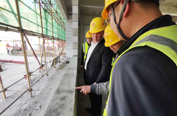 徐旭前往市政公用城三期項目、市政綠色建材科技產(chǎn)業(yè)園項目調(diào)研