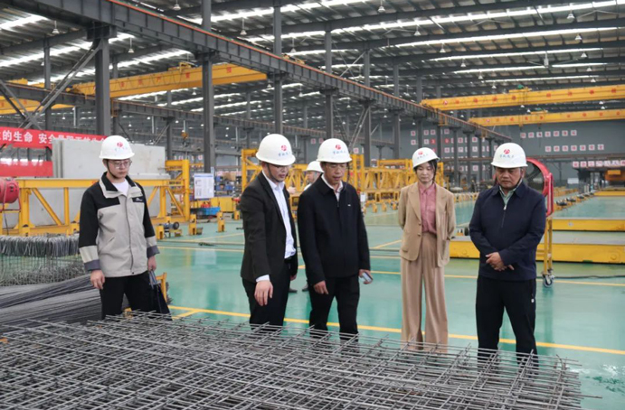 南昌市住房和城鄉(xiāng)建設(shè)局副局長(zhǎng)薛凱喜到市政遠(yuǎn)大公司調(diào)研裝配式建筑