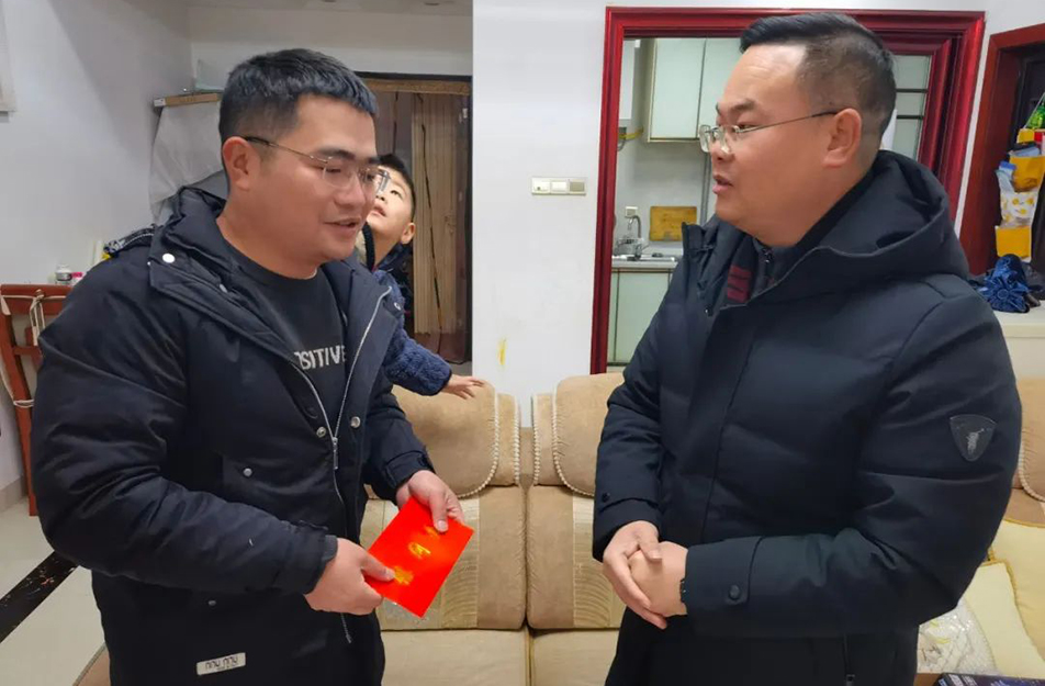 南昌市政建設(shè)集團(tuán)開(kāi)展2024年春節(jié)“送溫暖”走訪慰問(wèn)行動(dòng)