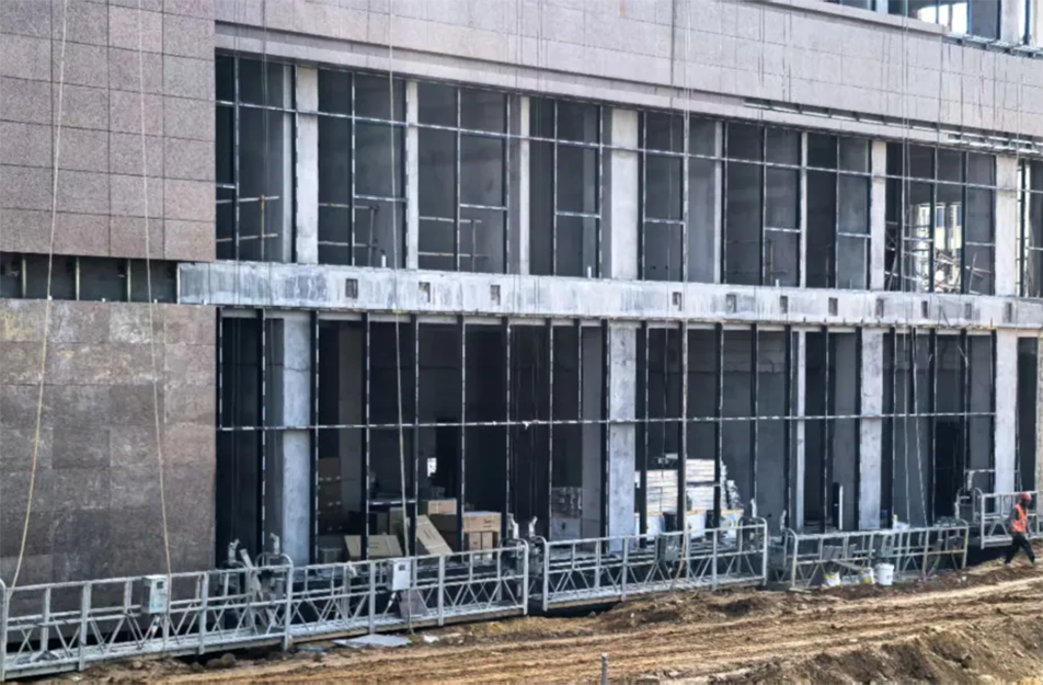 南昌市政建設(shè)集團(tuán)有限公司緊急開展強(qiáng)對流天氣專項(xiàng)安全檢查，全面排查設(shè)備加固、用電安全、排水防澇及應(yīng)急物資，筑牢極端天氣施工安全防線