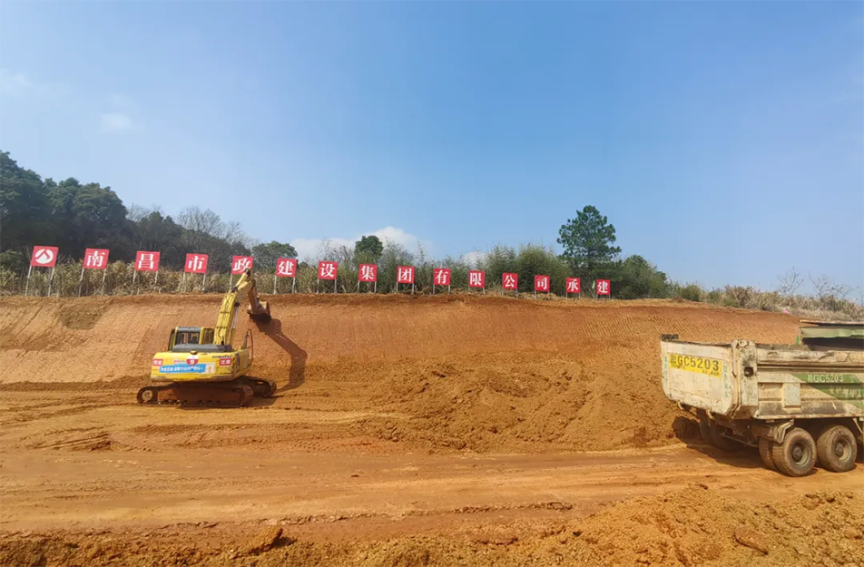 市政建設(shè)重點(diǎn)工程攻堅(jiān)｜云翔大道路基填方85%與廣州路東延北半幅通車沖刺