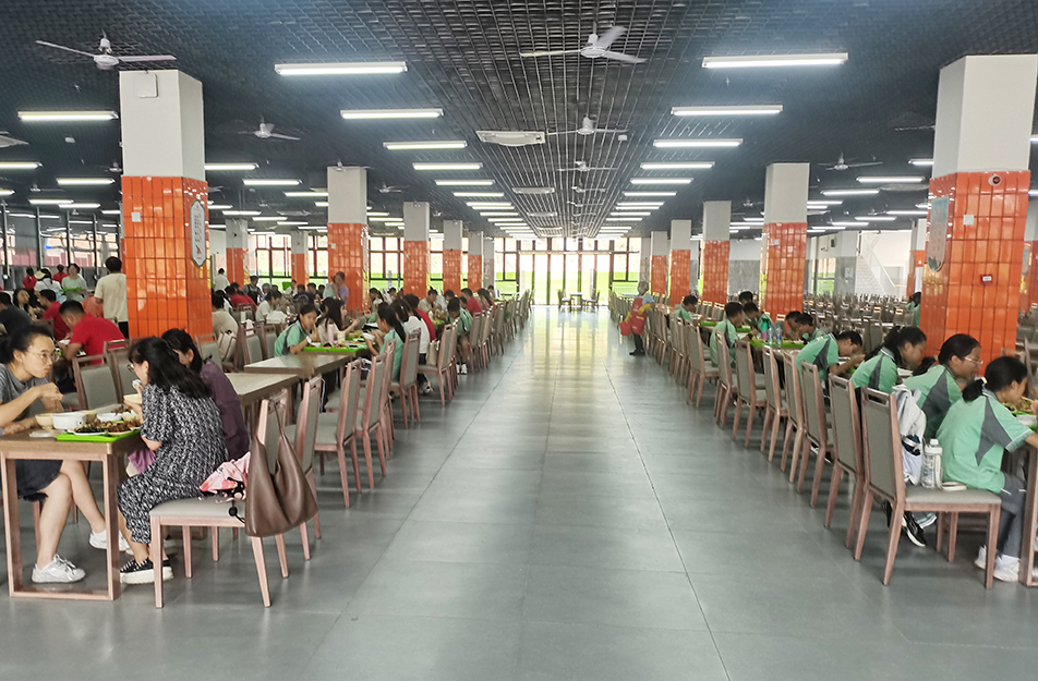 贛州稀金科創(chuàng)城職校項(xiàng)目迎首批新生 裝配式建筑打造綠色教育工程